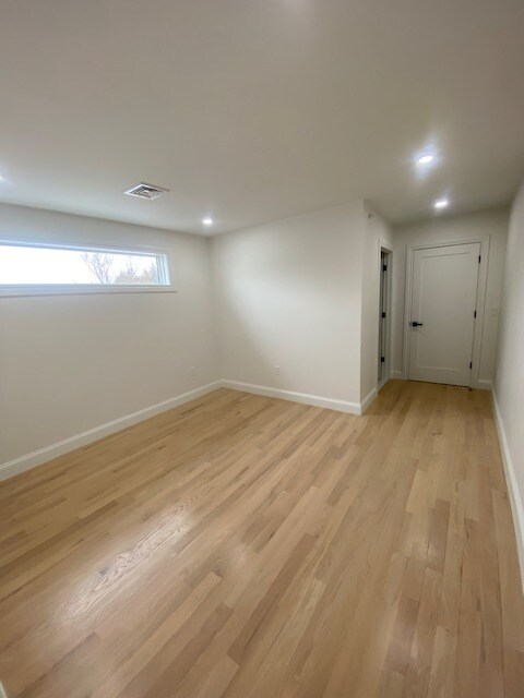 Building Photo - 55 Dustin St