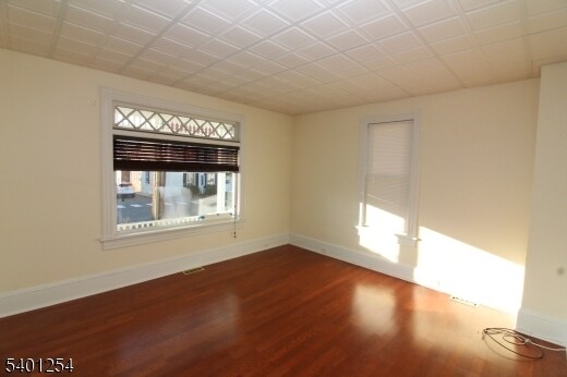 Building Photo - 16 Main St