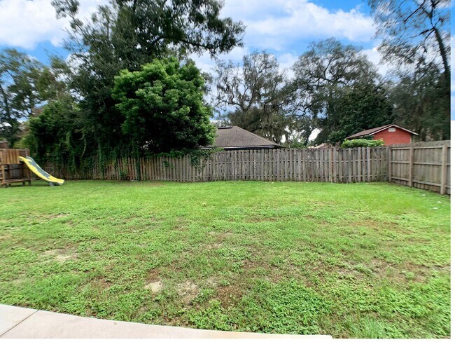 Building Photo - 3149 Lakeside Villa Rd