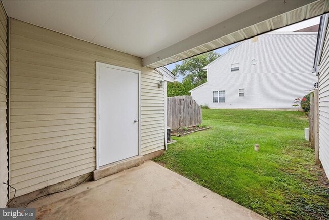 Building Photo - 175 Leedom Way