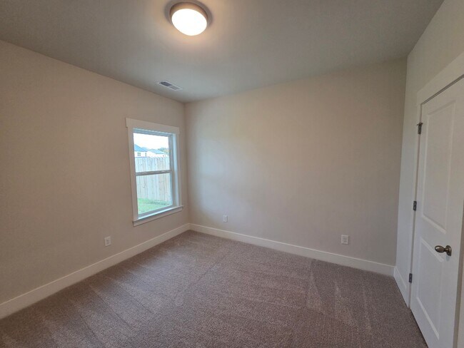Building Photo - Spacious 4-Bedroom New Build in Ooltewah!