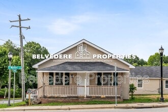 Building Photo - 2210 E Market St