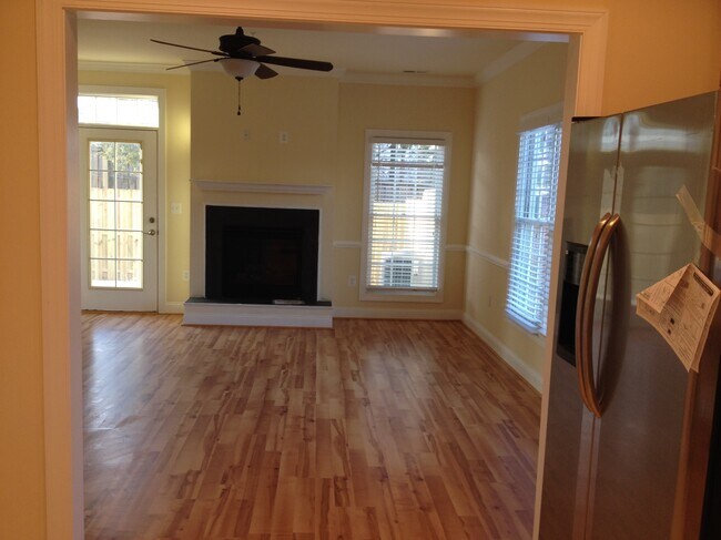 Building Photo - 21804 Westminster Pl