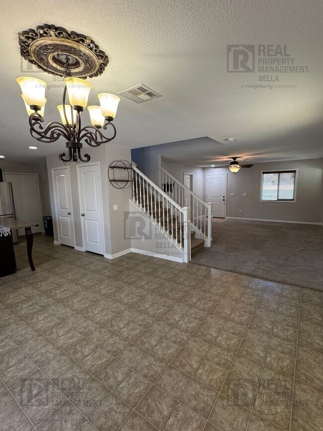 Building Photo - Spacious 4-Bedroom Menifee Home with Downs...