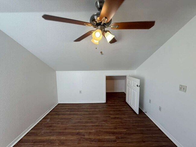 Building Photo - 5117 City St