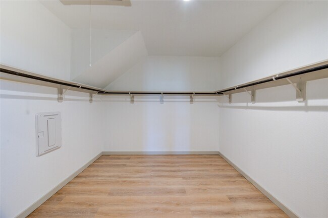 Building Photo - 29631 Ella Larchmont Ct