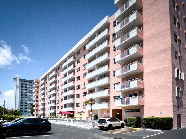 Building Photo - 3201 NE 14th Street Causeway