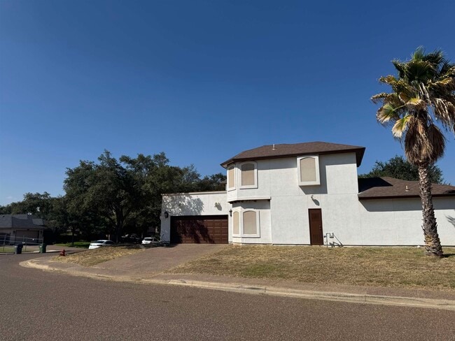Building Photo - 9810 Spindrift Dr
