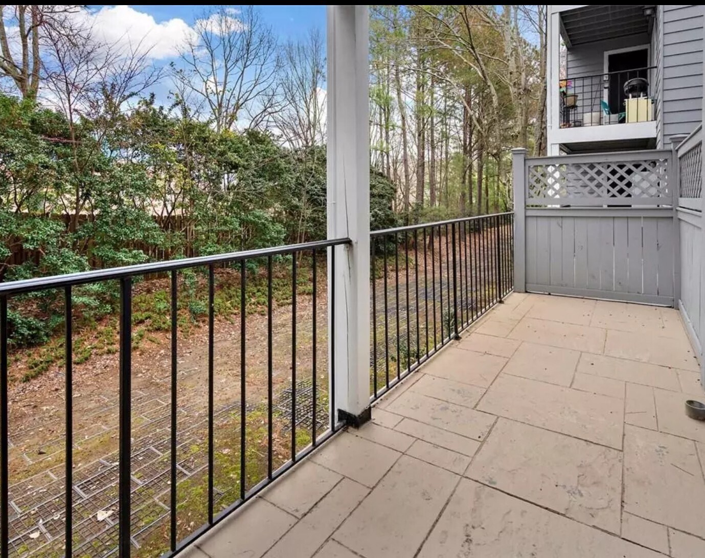 Extended Private Terrace - 515 Granville Ct