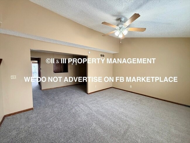 Building Photo - 1424 E Mart-Way Cir