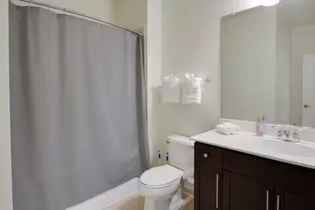 Building Photo - 2002 Eisenhower Ave