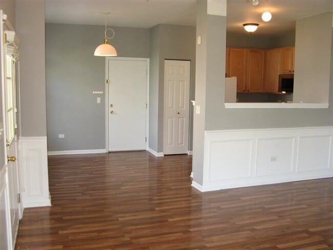 Building Photo - 24019 Walnut Cir