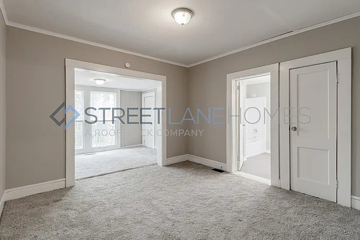 Building Photo - 916 Glenridge Dr