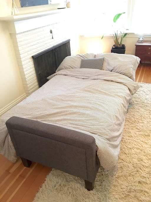 Building Photo - 1523 SE Ankeny St