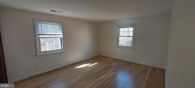 Building Photo - 19100 Annapolis Way