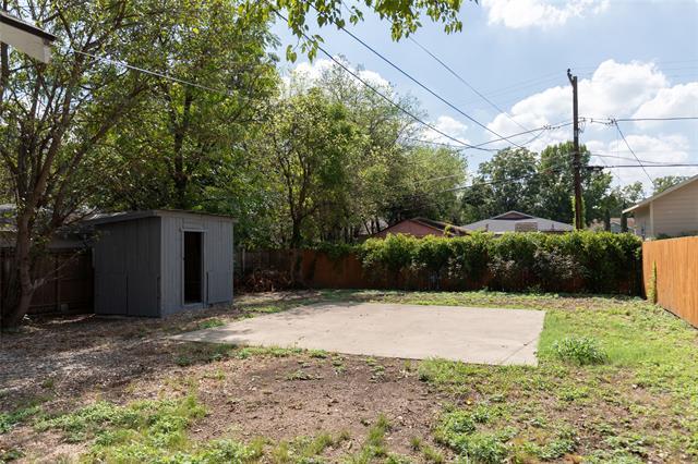Building Photo - 1122 Newport Ave