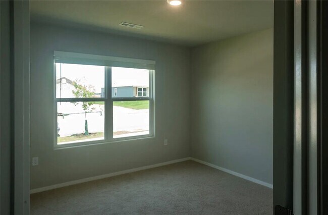 Building Photo - 2987 W McLaren Dr