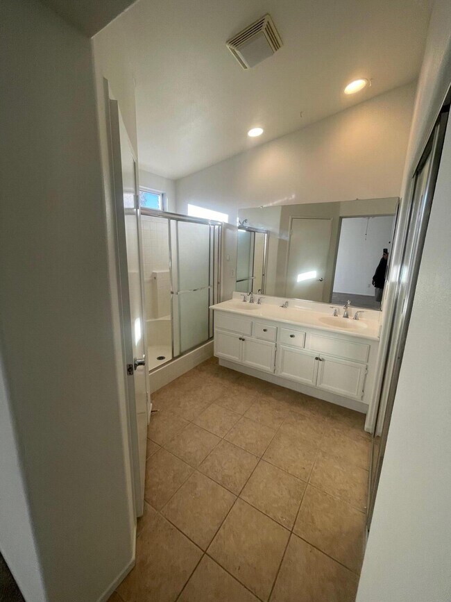 Building Photo - 47537 Calle Diamante