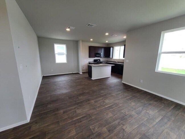 Building Photo - 156 Huckleberry Ln