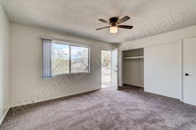 Building Photo - SAND870