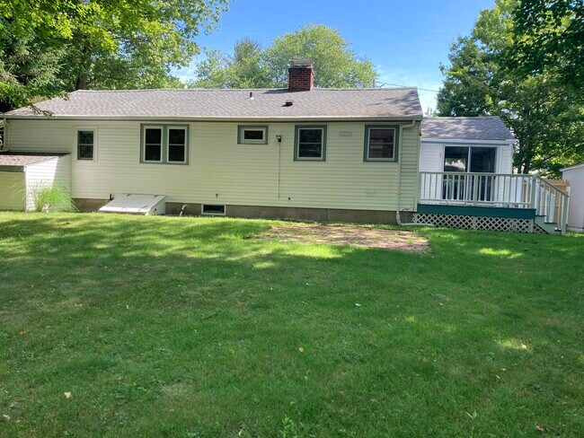 Building Photo - 23 Richard Rd