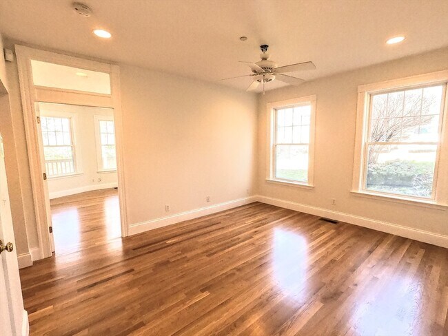 Building Photo - 15 Parley Ave