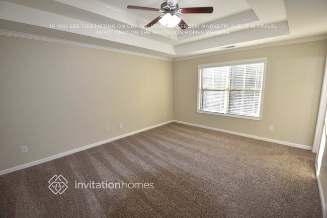 Building Photo - 649 Royal Crest Ct