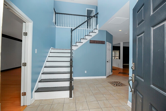 Building Photo - 3415 Fallowbrook Forest