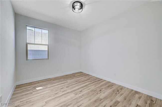 Building Photo - 12470 Madison Pk Pl