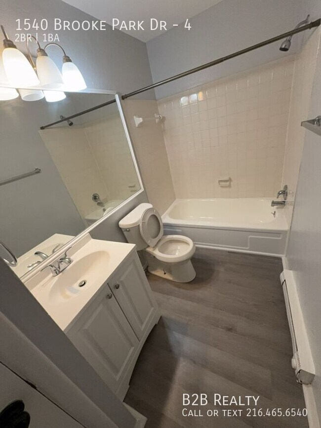 Building Photo - 1540 Brooke Park Dr