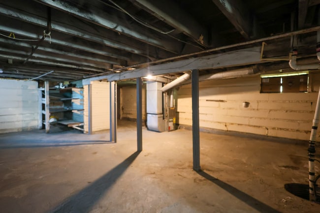 Building Photo - 6198 Hillford Ave NE
