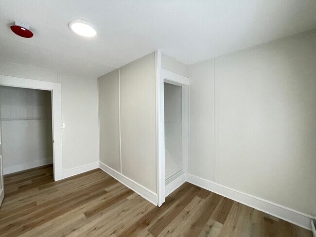 Building Photo - 53 Pennacook St