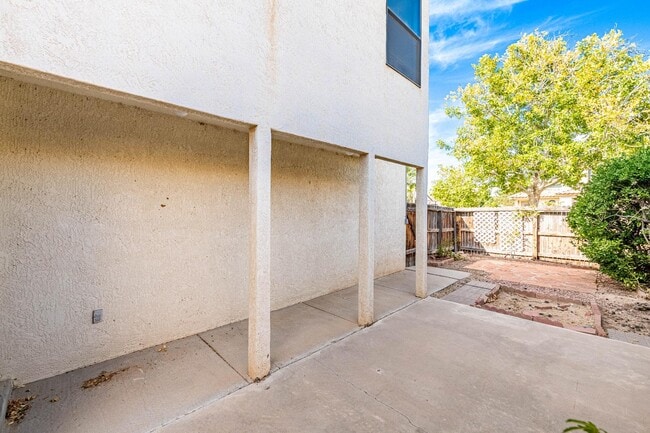 Building Photo - 7725 Pinewood Dr NW