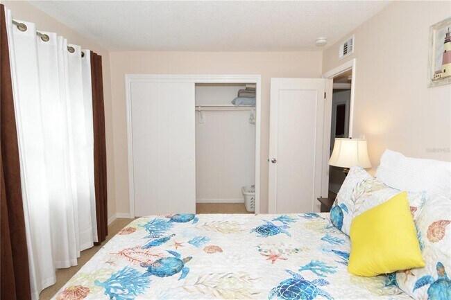 Building Photo - 213 Sea Horse Dr SE