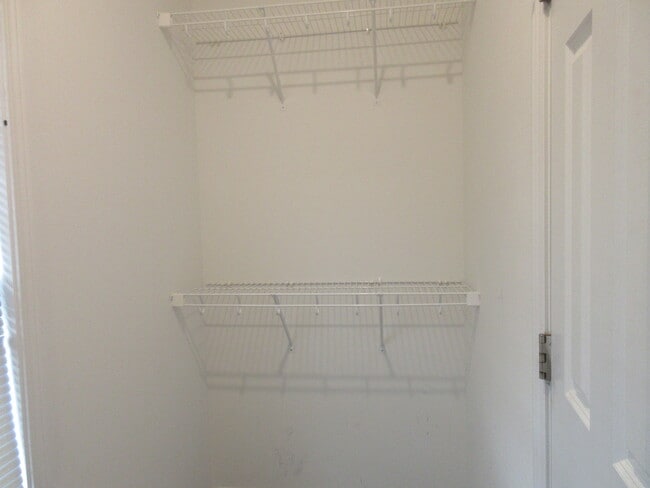 Building Photo - 1068 Mill Creek Loop