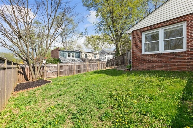 Building Photo - 239 Nottoway St SE