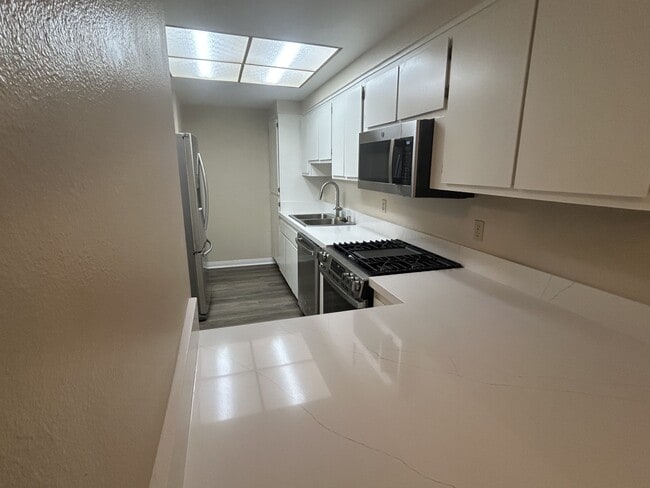 Building Photo - 355 Susan Ct