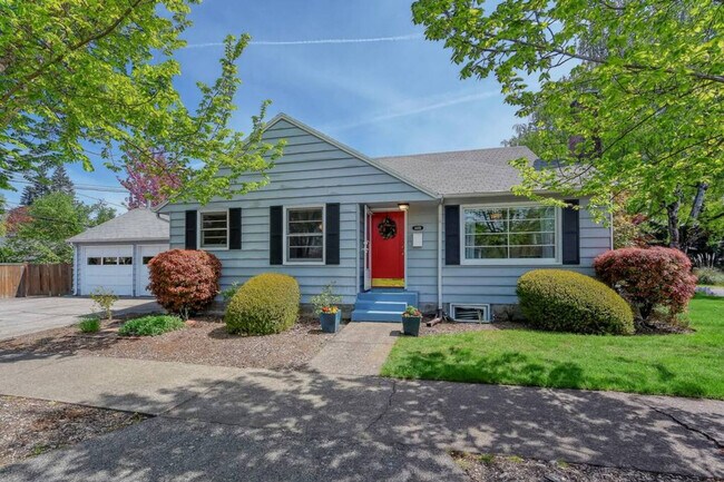 Building Photo - 4401 NW Columbia St