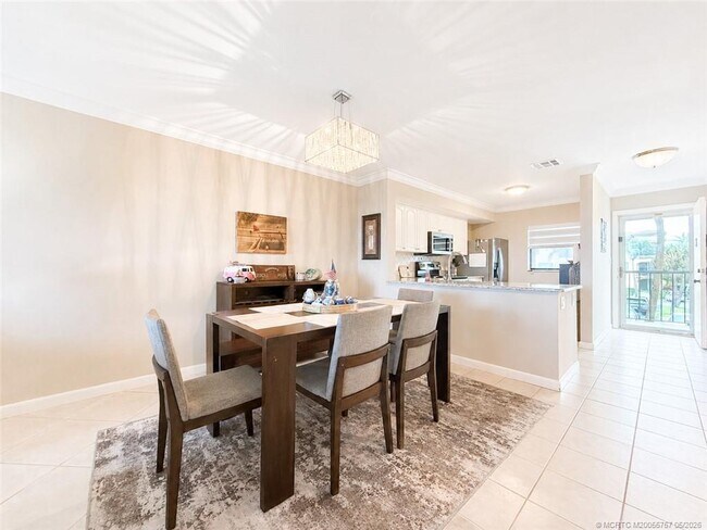 Building Photo - 7430 S Ocean Dr
