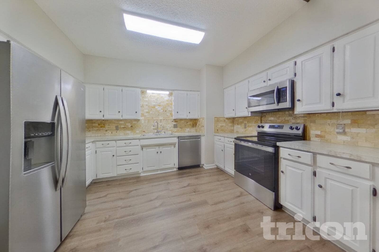 Building Photo - 509 Live Oak Dr