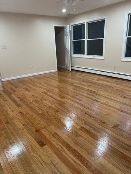 14 - Family Room - 100 5th Ave