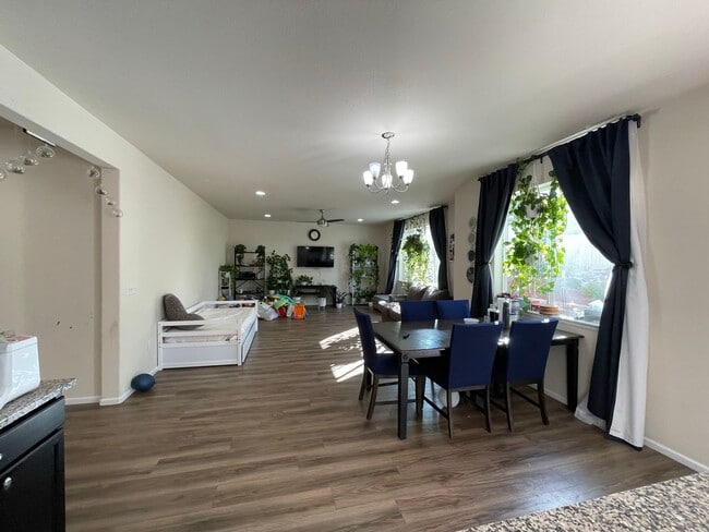 Building Photo - Beautiful 4 Bedroom Ranch Home For Rent