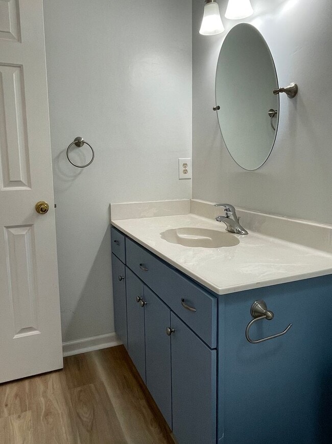Building Photo - 2 Bedroom 2 Bath  with Flex Room, located in Saltaire Village