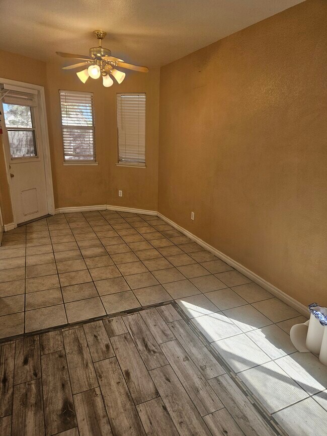 Building Photo - 6102 Hillside Bloom Ct