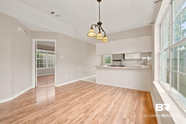 Building Photo - 7689 Audubon Dr