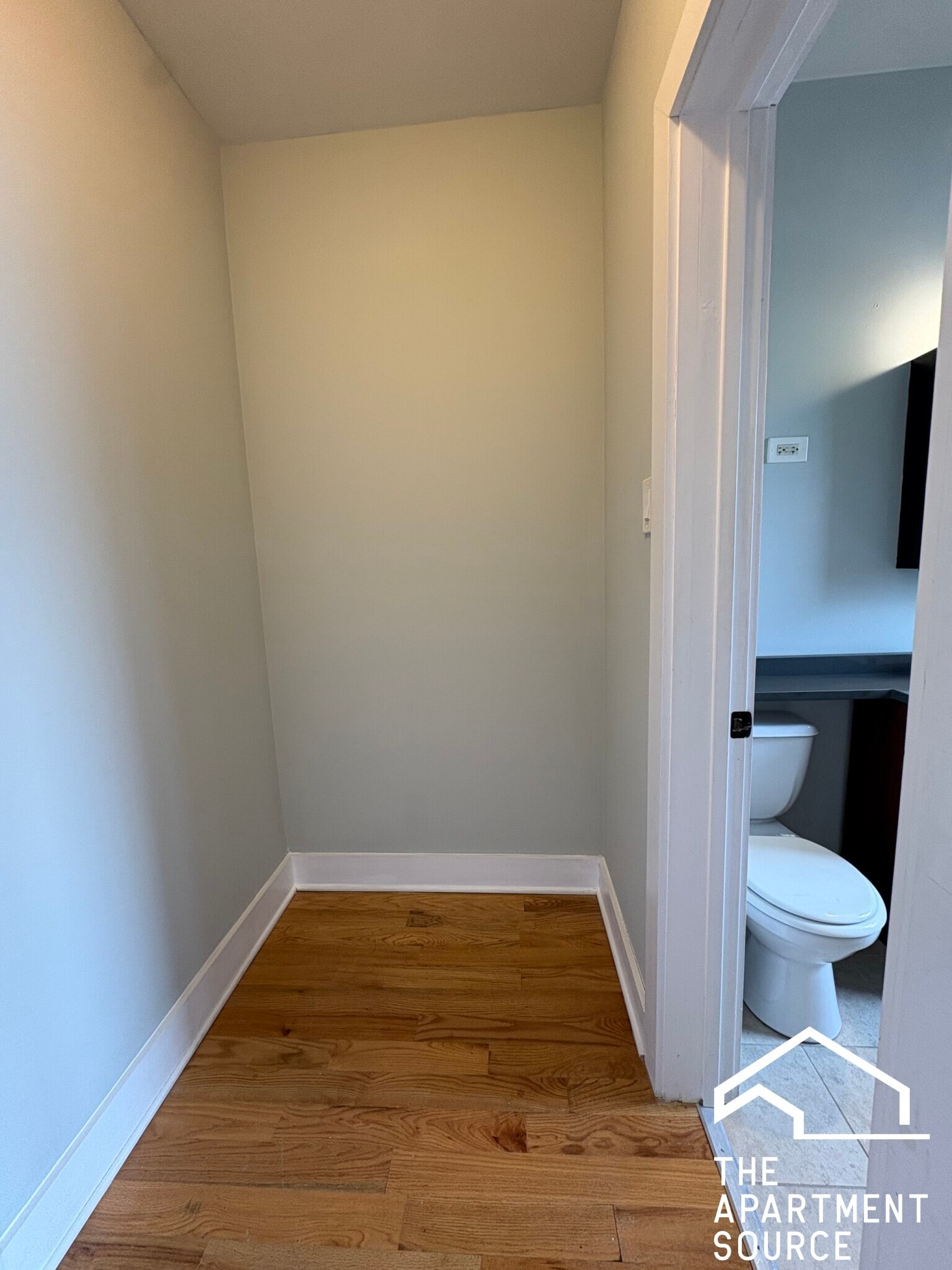 Building Photo - 1154 N Dearborn St