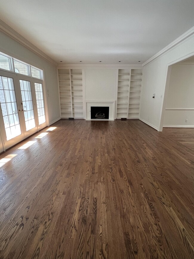 Building Photo - 7022 Deloache Ave
