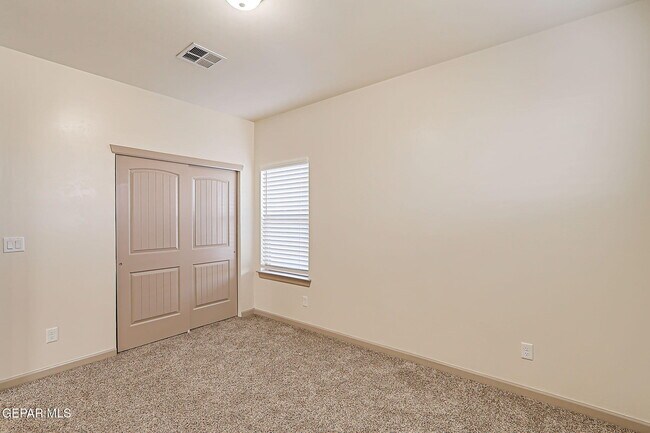 Building Photo - 7825 Enchanted View Dr