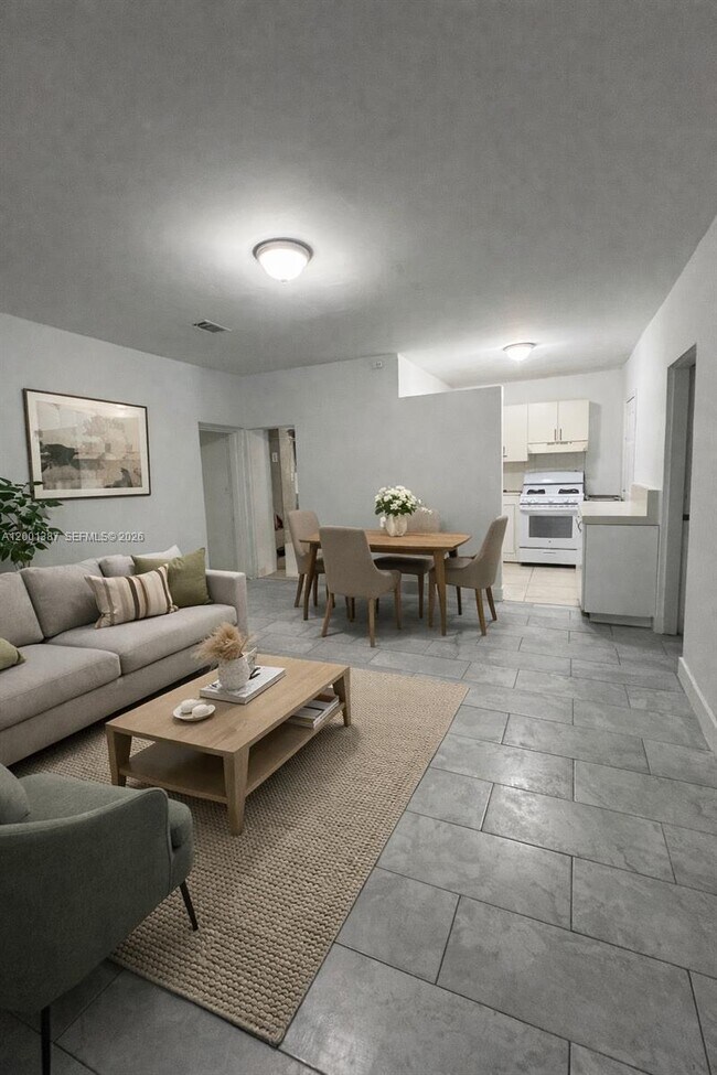 Building Photo - 413 NW 33rd St