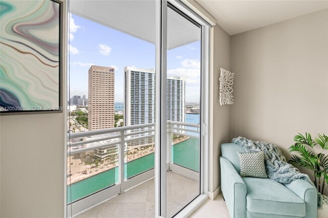 Building Photo - 901 Brickell Key Blvd